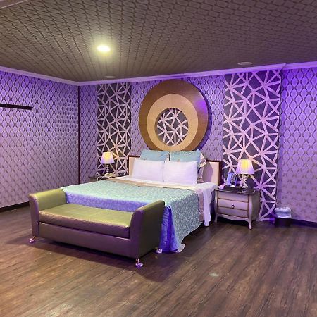 Huang Xing Motel Pingtung Eksteriør billede