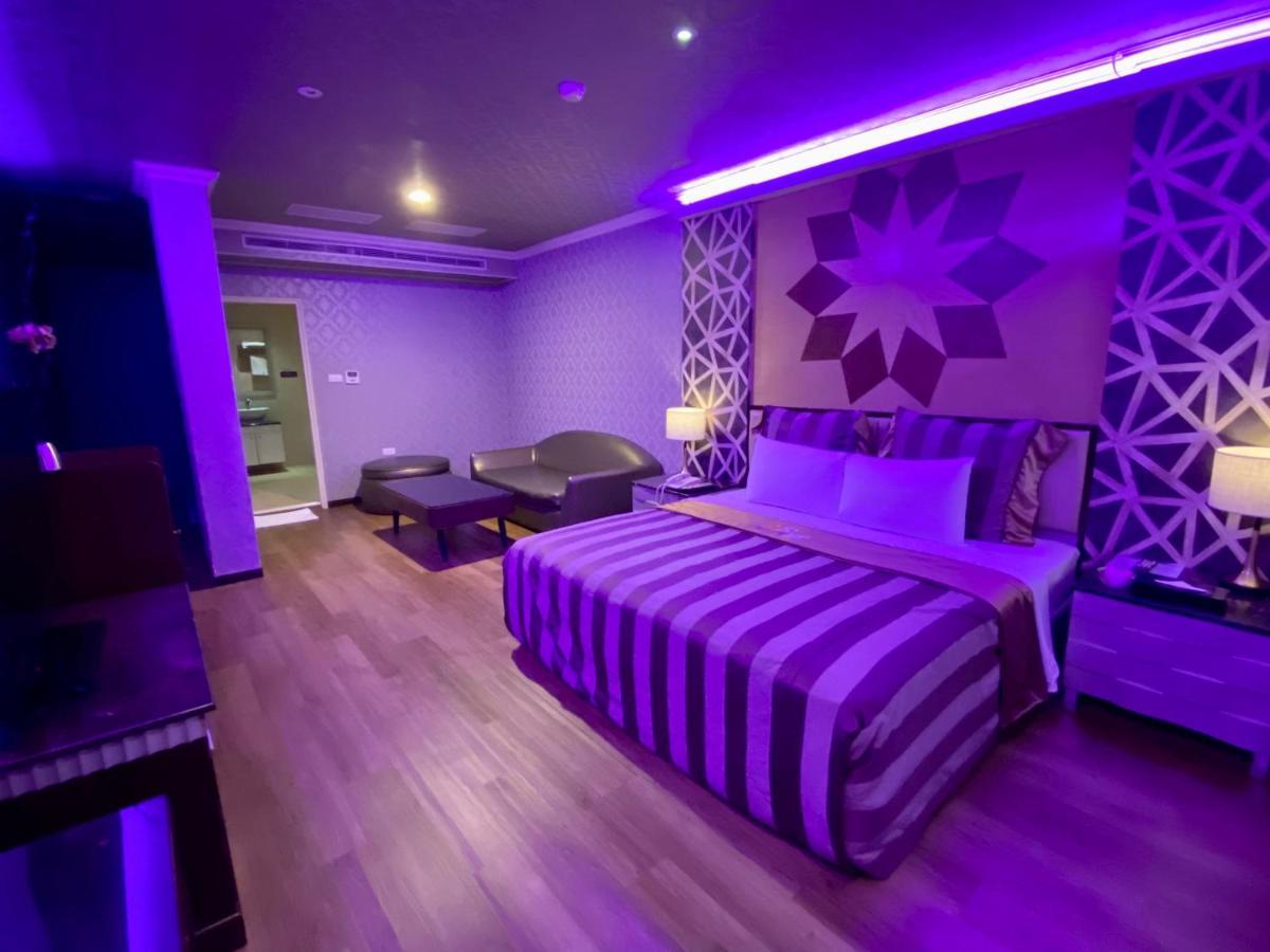 Huang Xing Motel Pingtung Eksteriør billede
