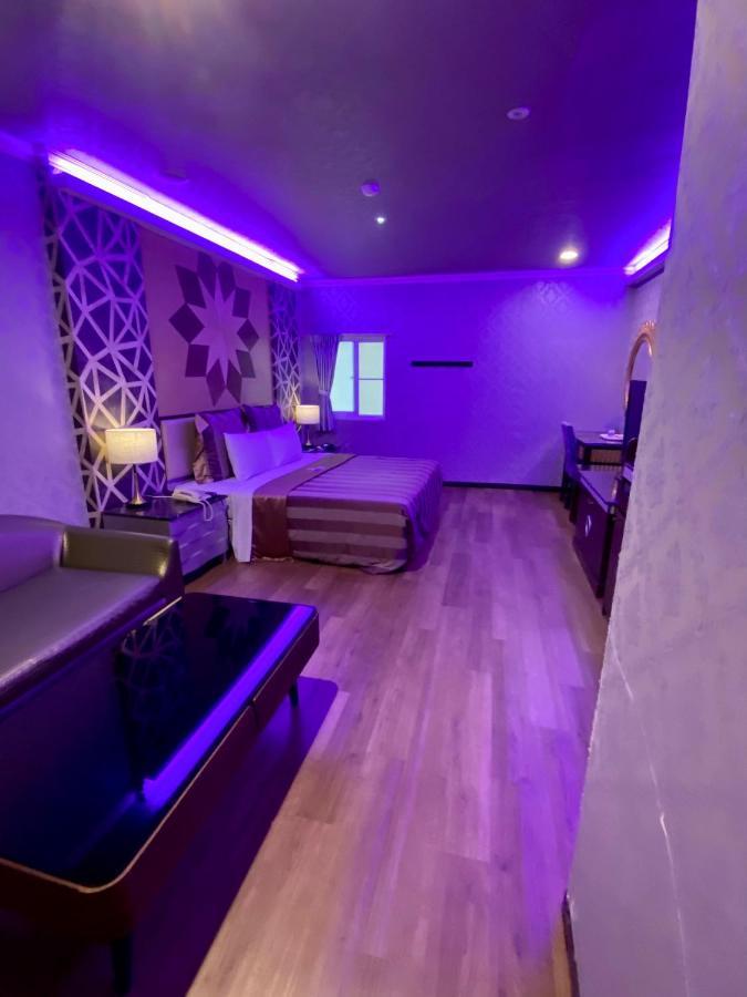 Huang Xing Motel Pingtung Eksteriør billede