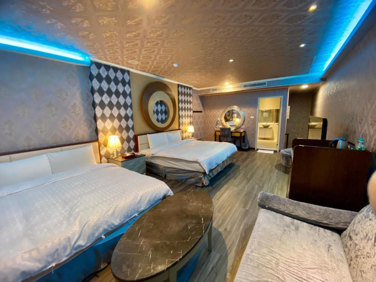 Huang Xing Motel Pingtung Eksteriør billede