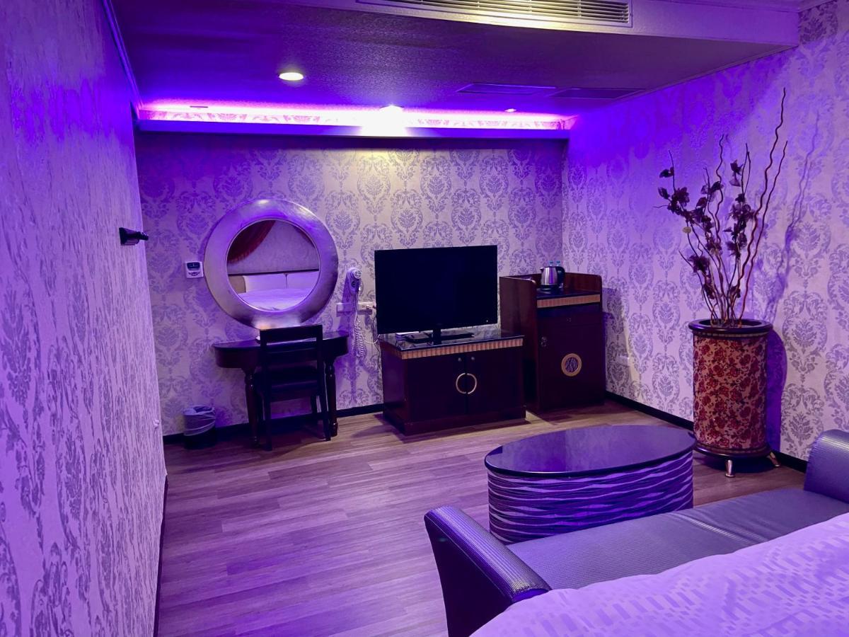 Huang Xing Motel Pingtung Eksteriør billede