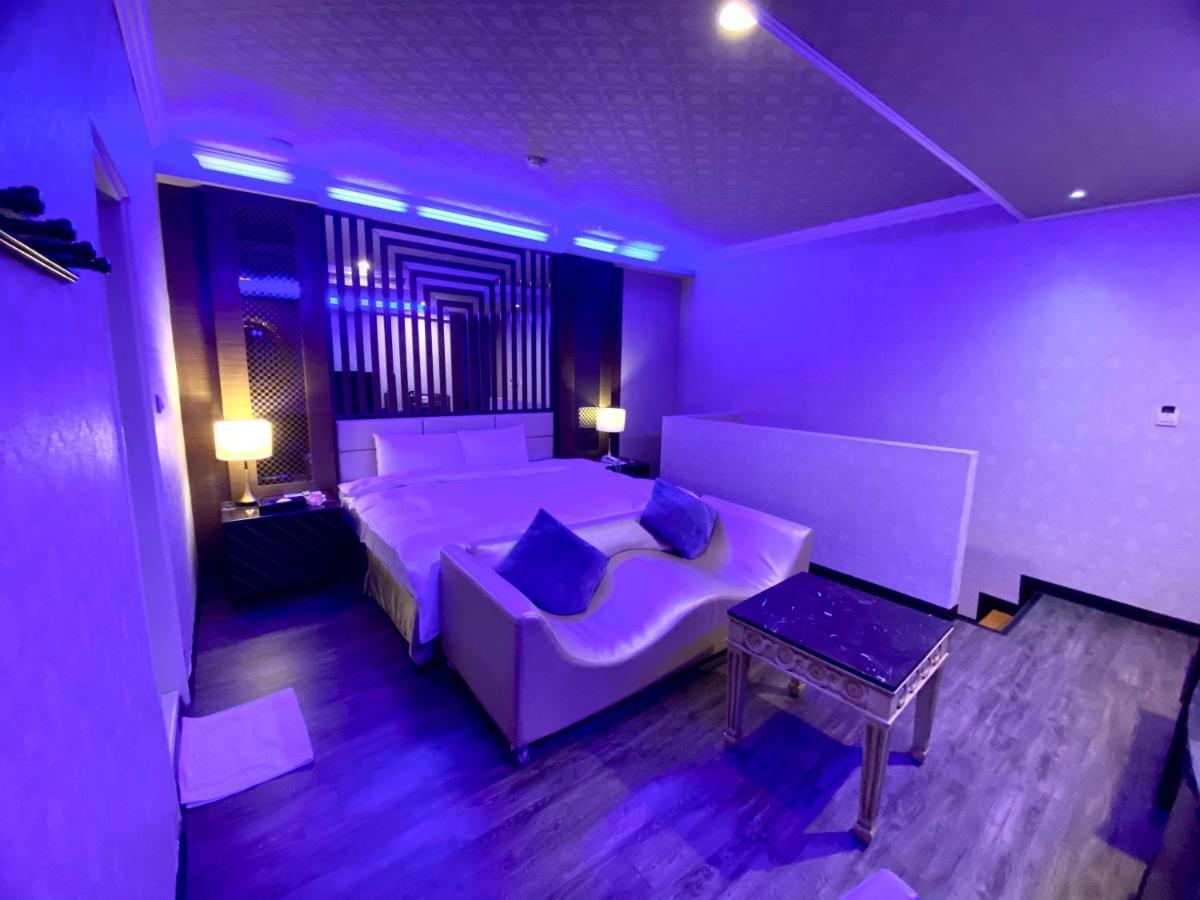 Huang Xing Motel Pingtung Eksteriør billede