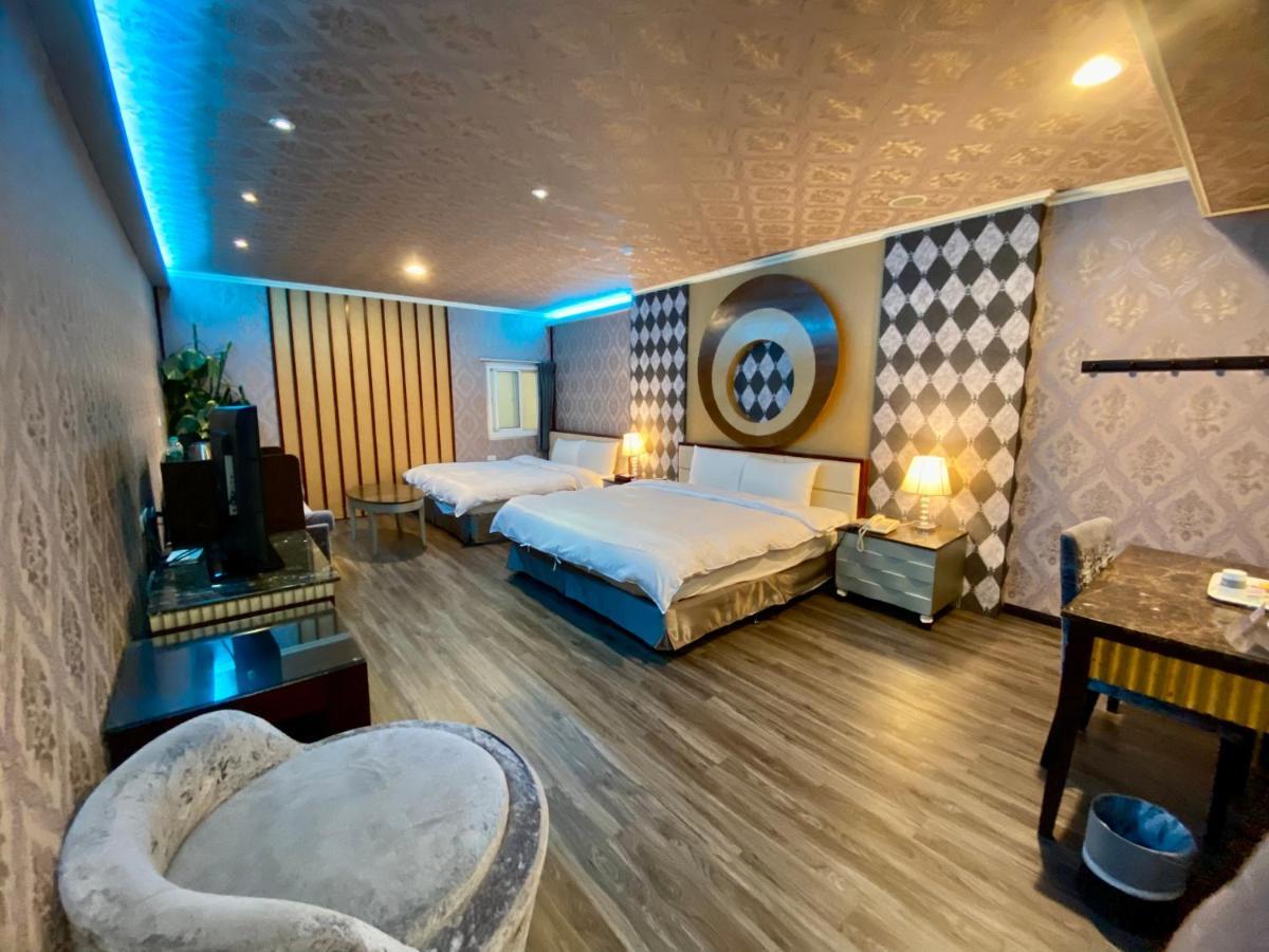 Huang Xing Motel Pingtung Eksteriør billede
