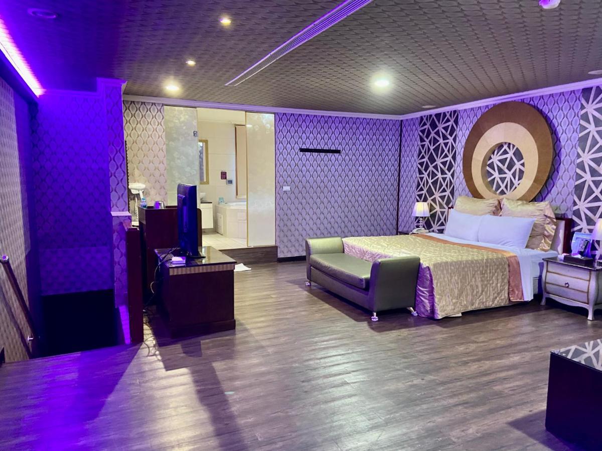 Huang Xing Motel Pingtung Eksteriør billede