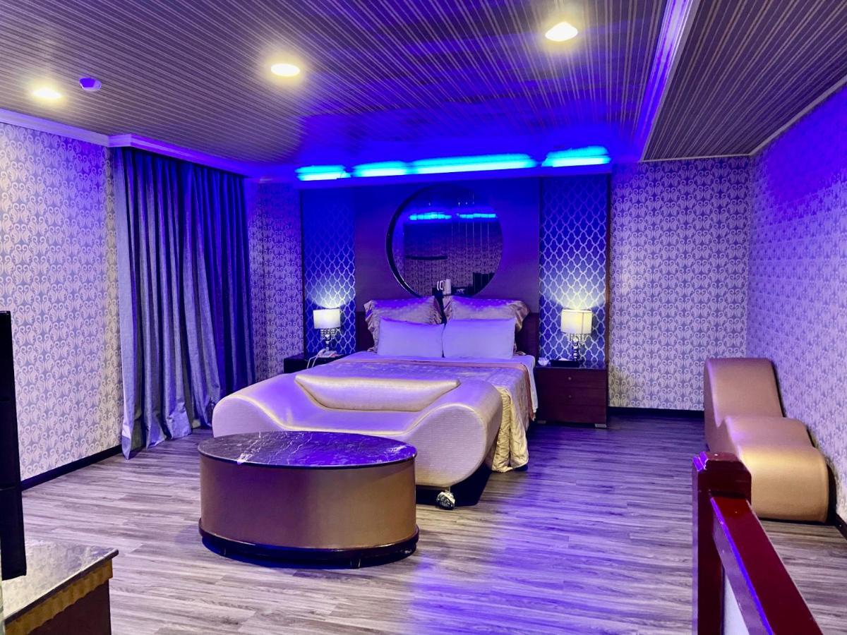 Huang Xing Motel Pingtung Eksteriør billede