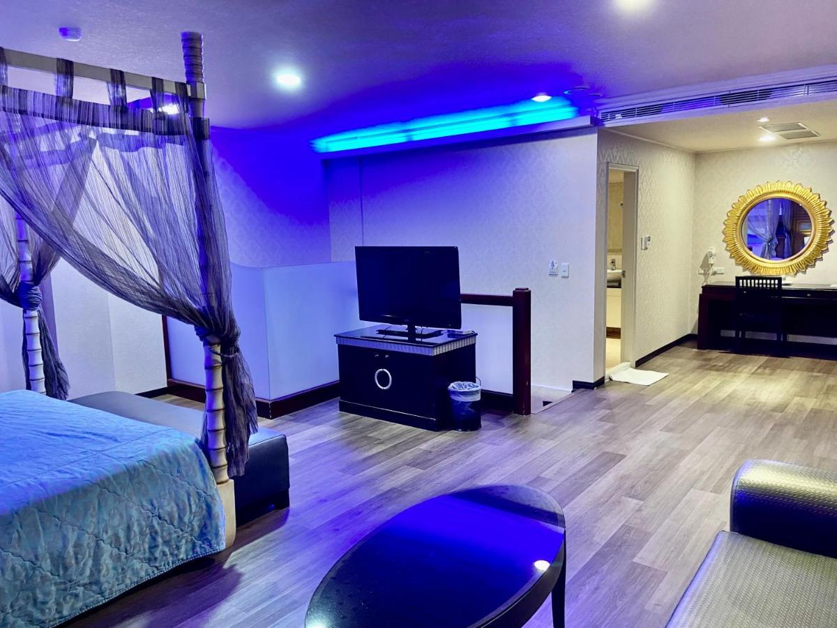 Huang Xing Motel Pingtung Eksteriør billede